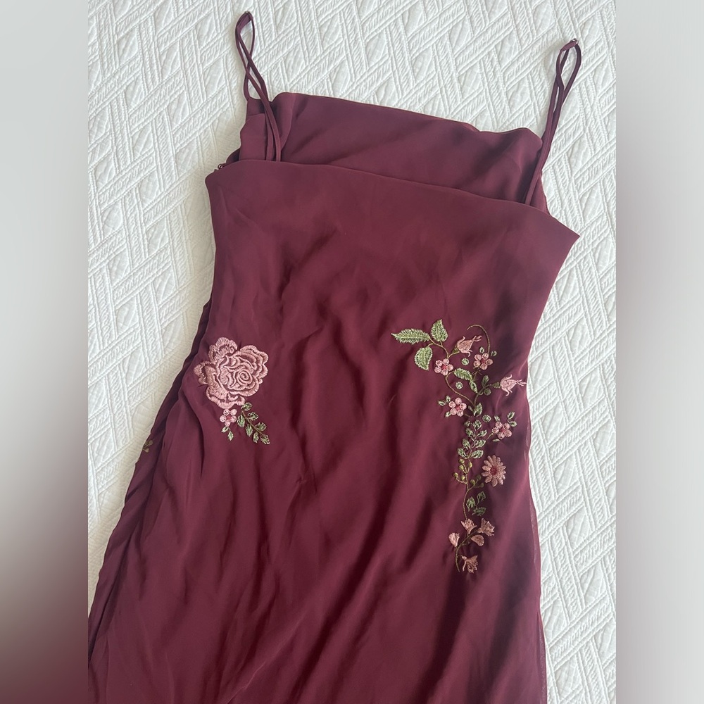 HOUSE OF CB 'Eloisa' Wine Embroidered Midi Dress size L+ - Picture 11 of 16